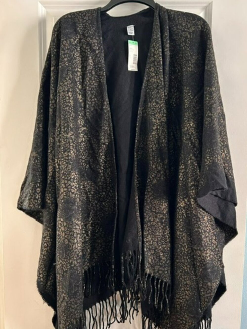 NWT Studio S Black & Metallic Gold Fringed Shawl, OSFM